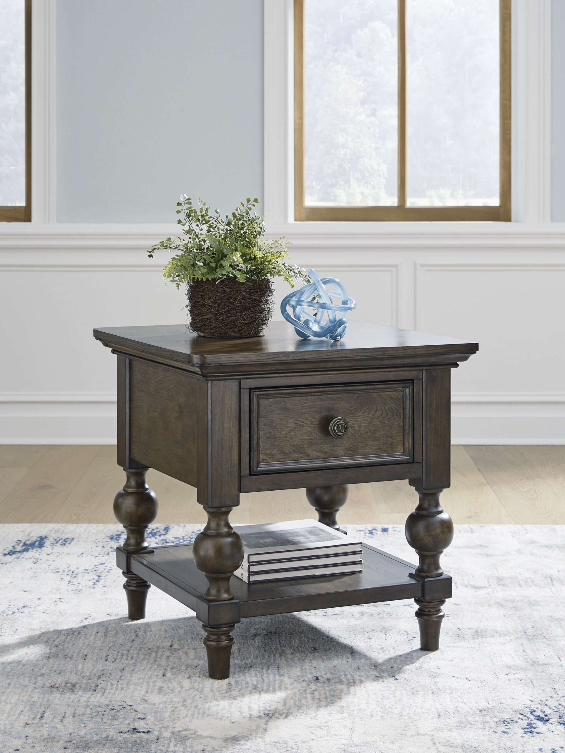 Veramond Square End Table - Image 3